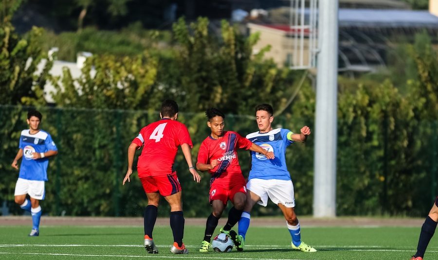 UNA PARTITA TRA AMICI UNA PARTITA TRA AMICI
