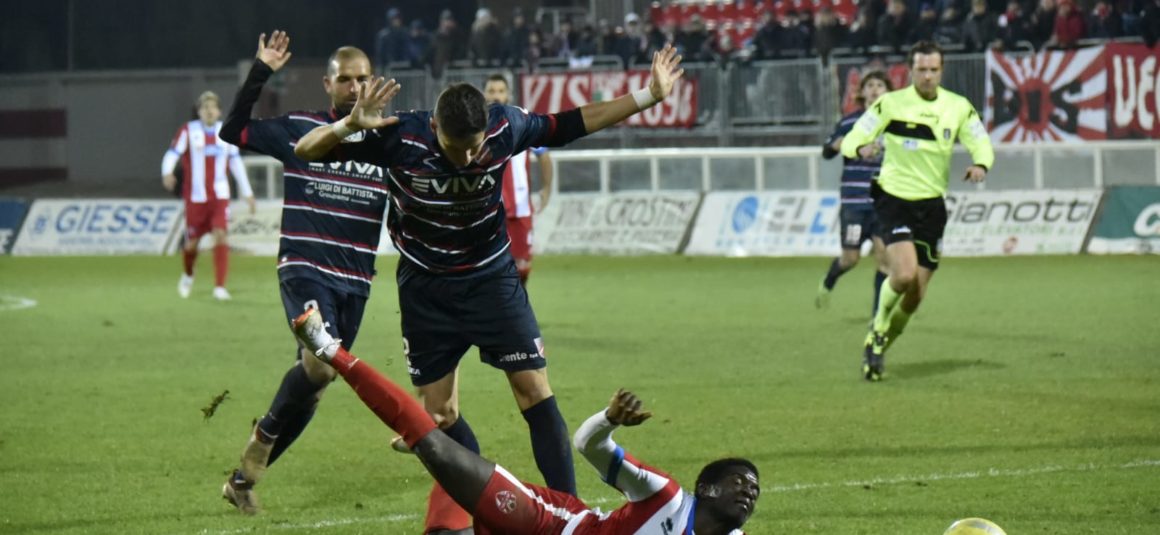 VIS PESARO-TERAMO, PAREGGIO SENZA RETI NONOSTANTE DUE RIGORI! VIS PESARO-TERAMO, PAREGGIO SENZA RETI NONOSTANTE DUE RIGORI!