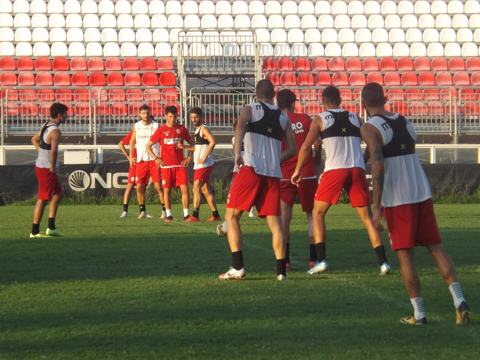 Domenica 6 settembre amichevole con l’Ascoli Calcio 1898 Vis Pesaro 1898 Domenica 6 settembre amichevole con l’Ascoli Calcio 1898 Vis Pesaro 1898
